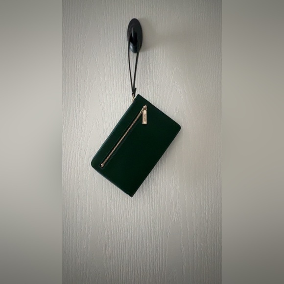 Kate Spade Green Wristlet - Medium Size - Picture 4 of 7